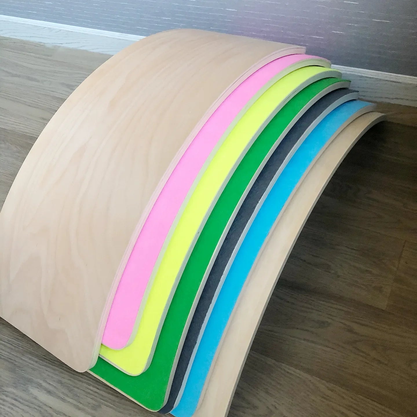 Cross-Border Wooden Balance Board Children'S Educational Toys Yoga Practice Curved Board Training and Sports Games Montessori Co